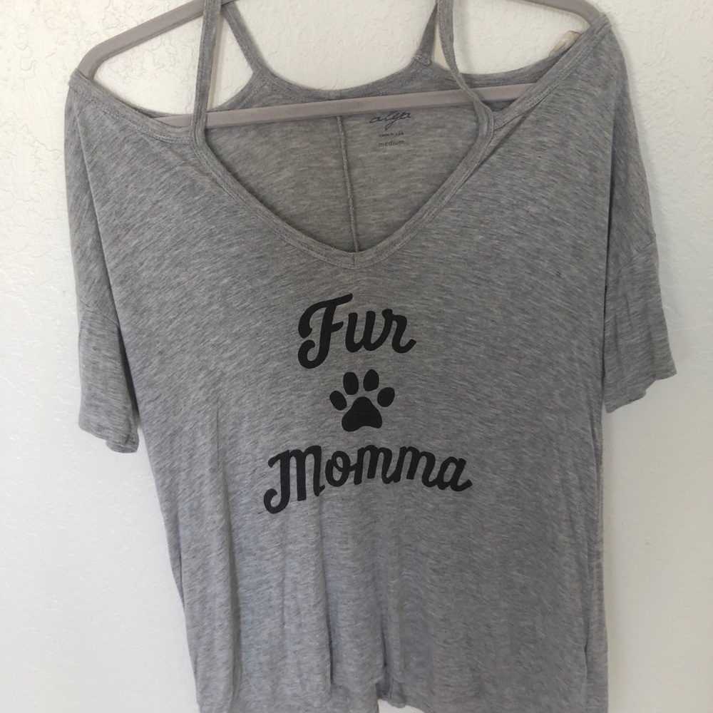 Gray “fur momma” tee